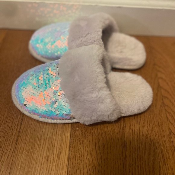 Kids Flip Sequin Slippers with Faux Fur Trim - Picture 3 of 5